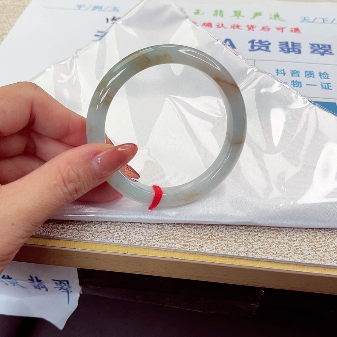 翡翠未镶嵌手镯手镯