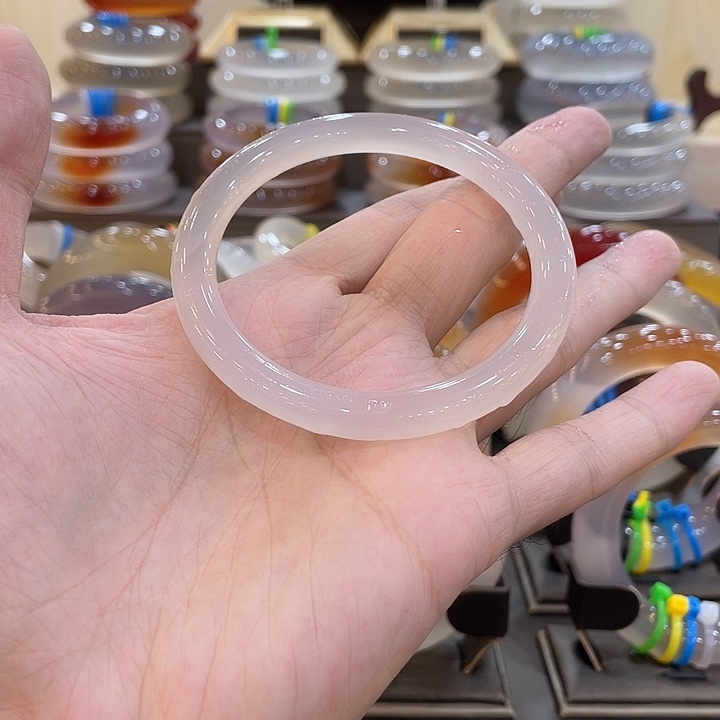 玛瑙/玉髓未镶嵌手镯