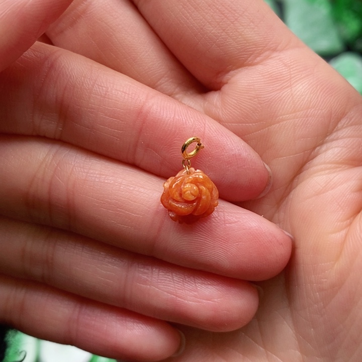 翡翠颈饰未镶嵌吊坠