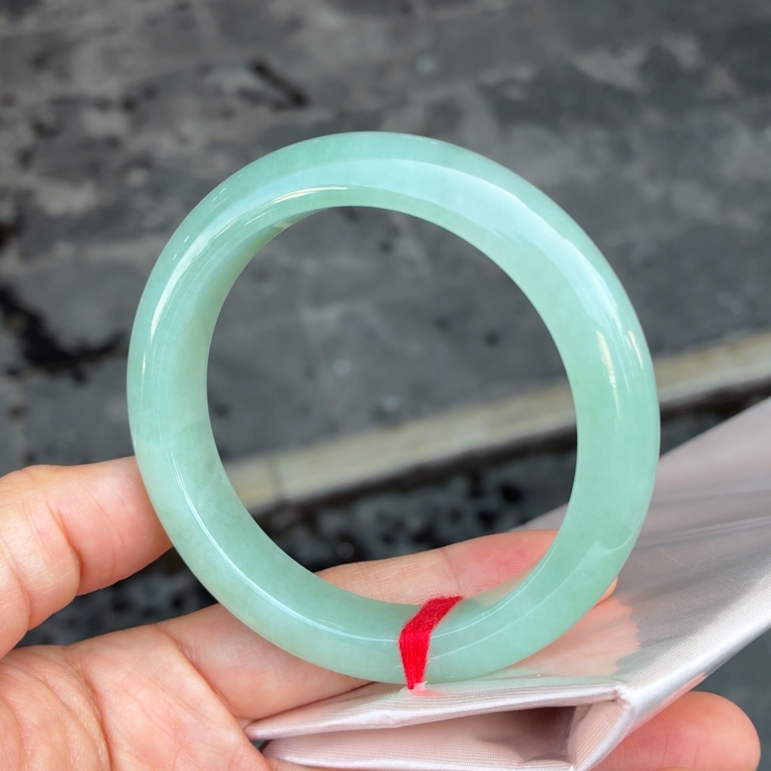 翡翠未镶嵌手镯天然缅甸翡翠手镯