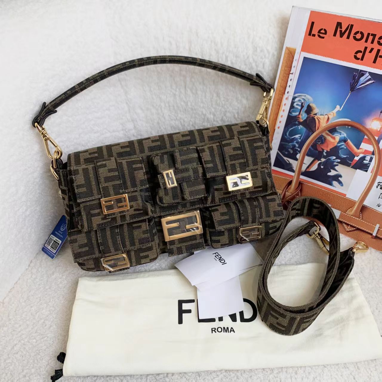 未使用 FENDI/芬迪 壹臻/新款多口袋法棍包中号/12期/49543986