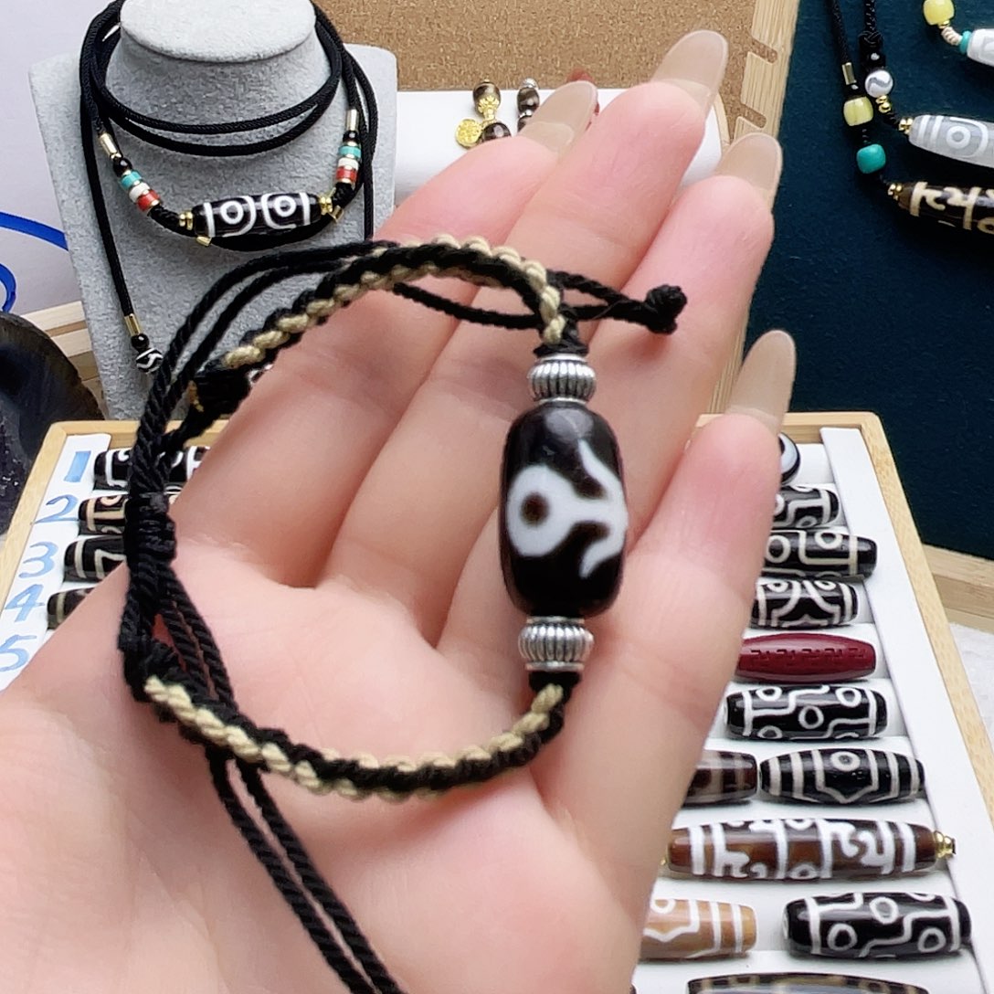 玛瑙/玉髓颈饰合金