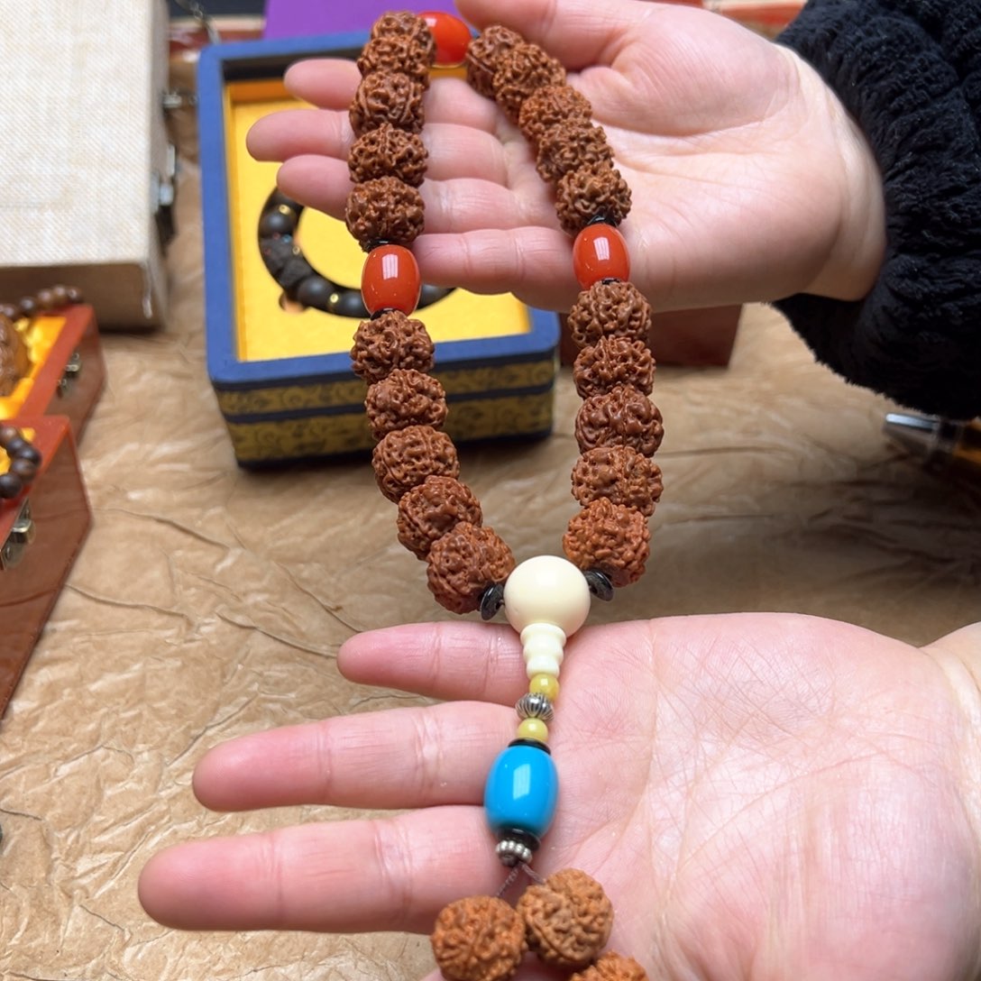 大叶紫檀（黑酸枝木类）