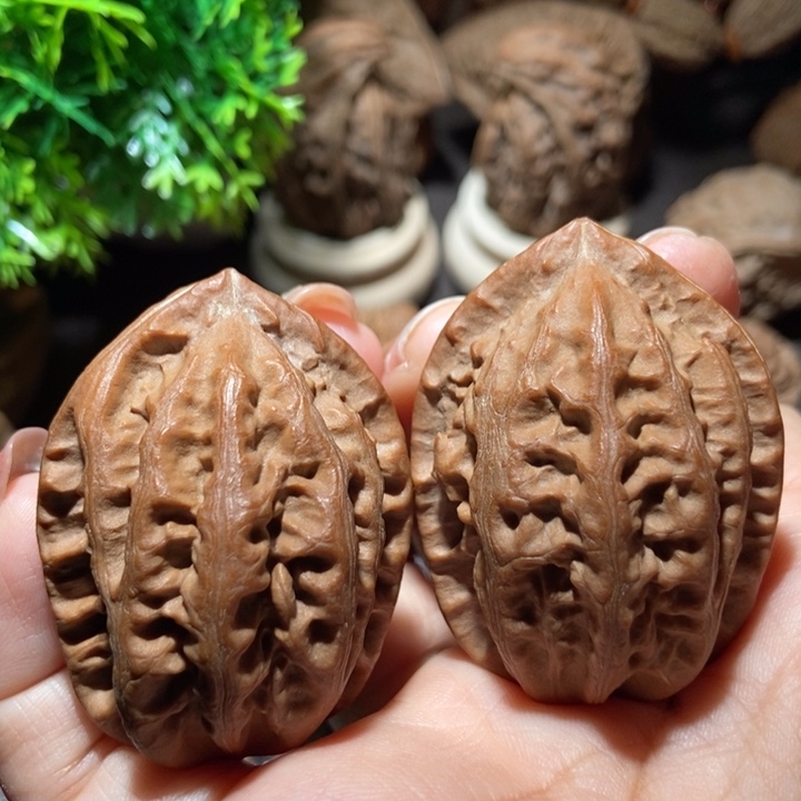 把件文玩核桃东北楸子小雪60