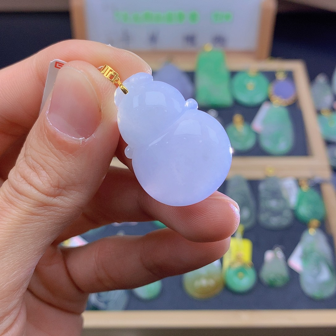 翡翠颈饰18K金镶嵌翡翠