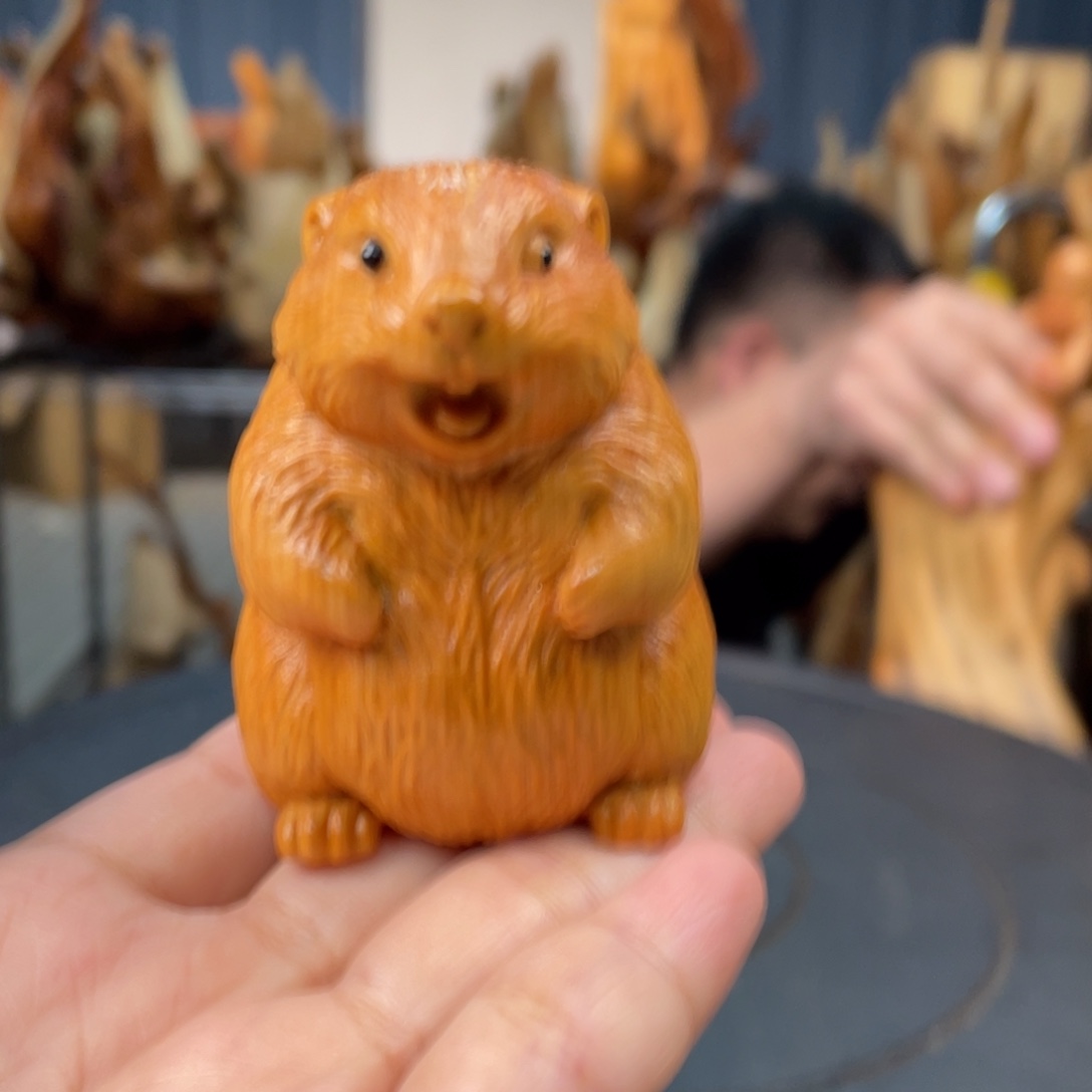 柏木（崖柏）土拨鼠