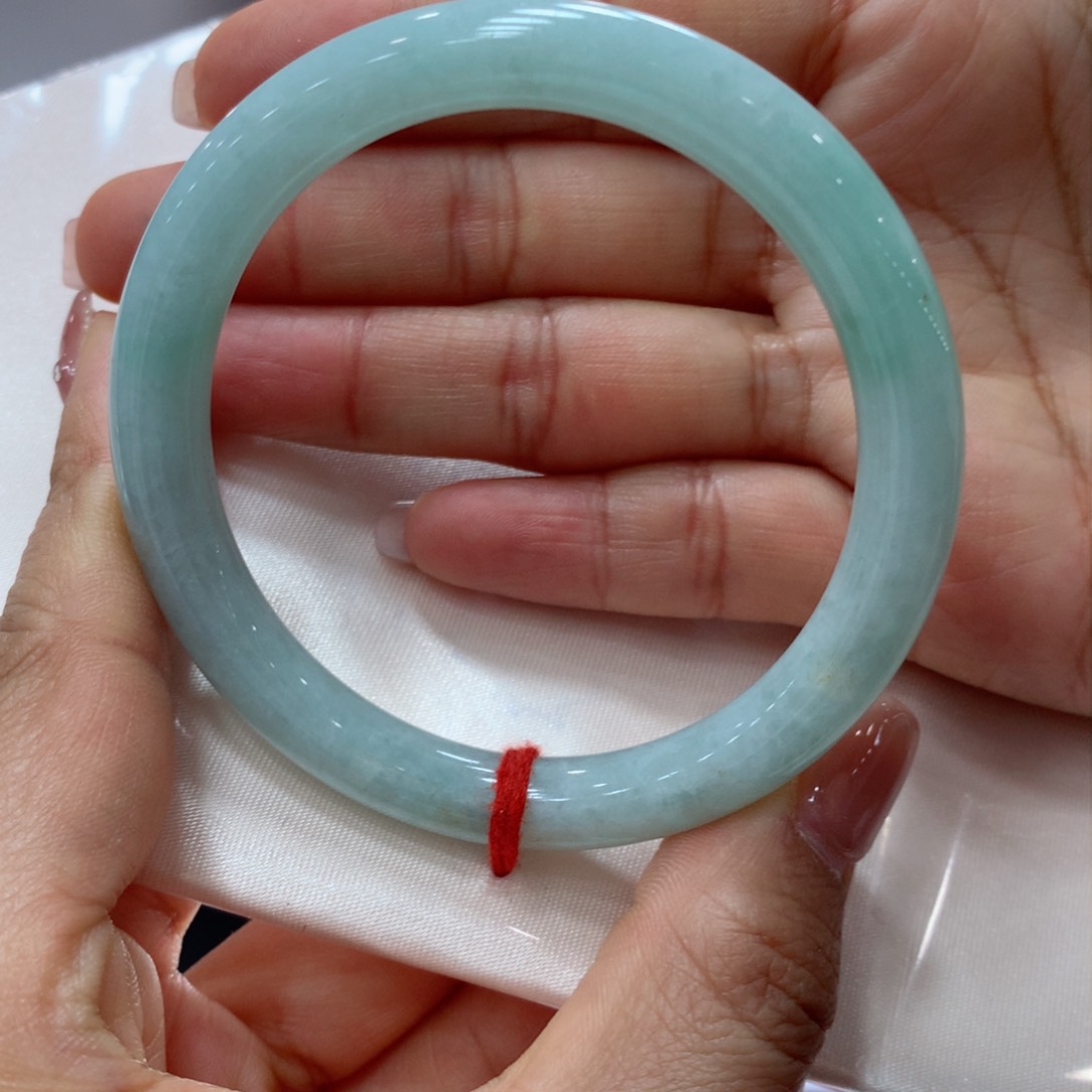 翡翠手镯未镶嵌买断