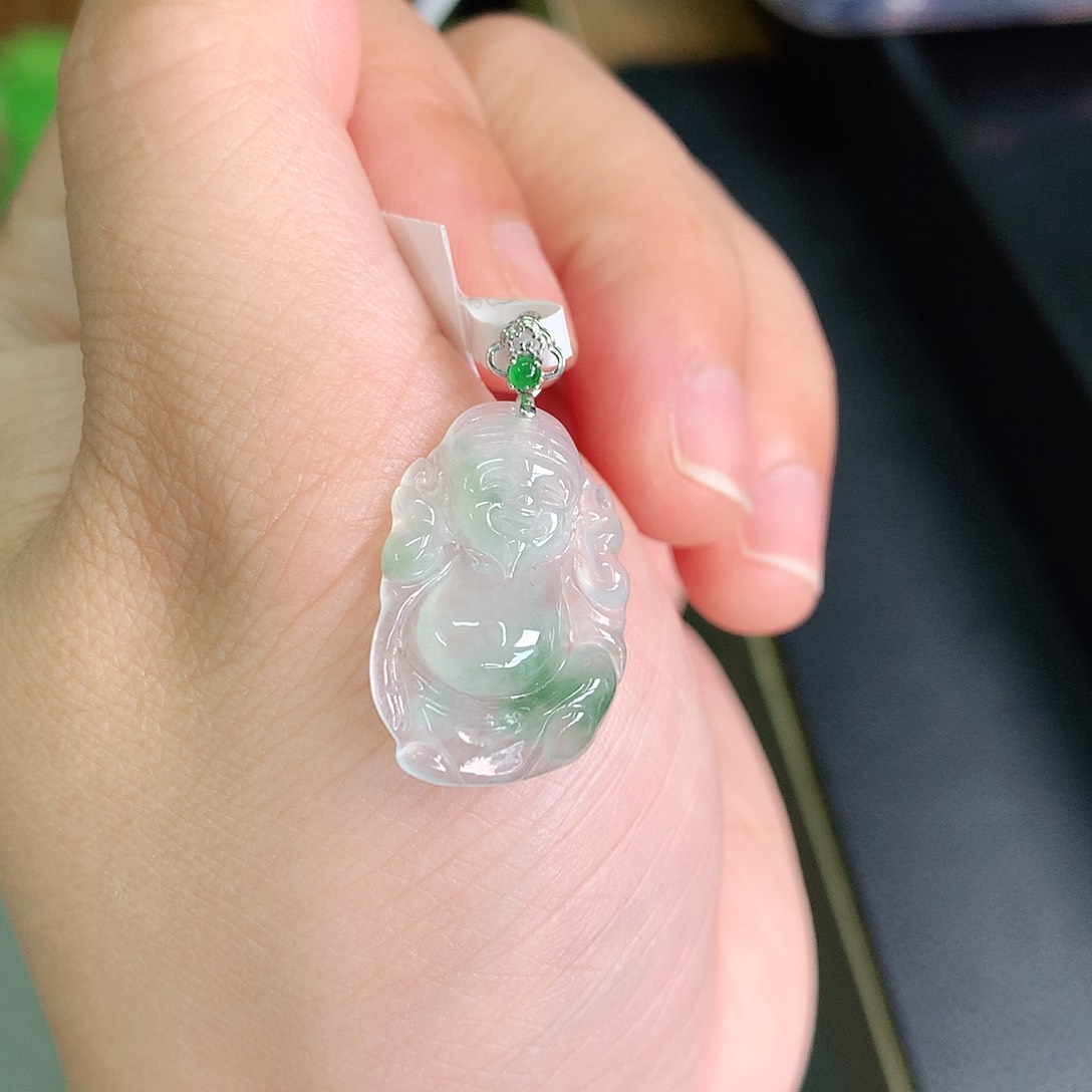 翡翠颈饰18K金镶嵌冰胶飘绿财神爷
