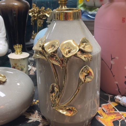 瓶瑕疵。。。。。。。。。。。。。。。。