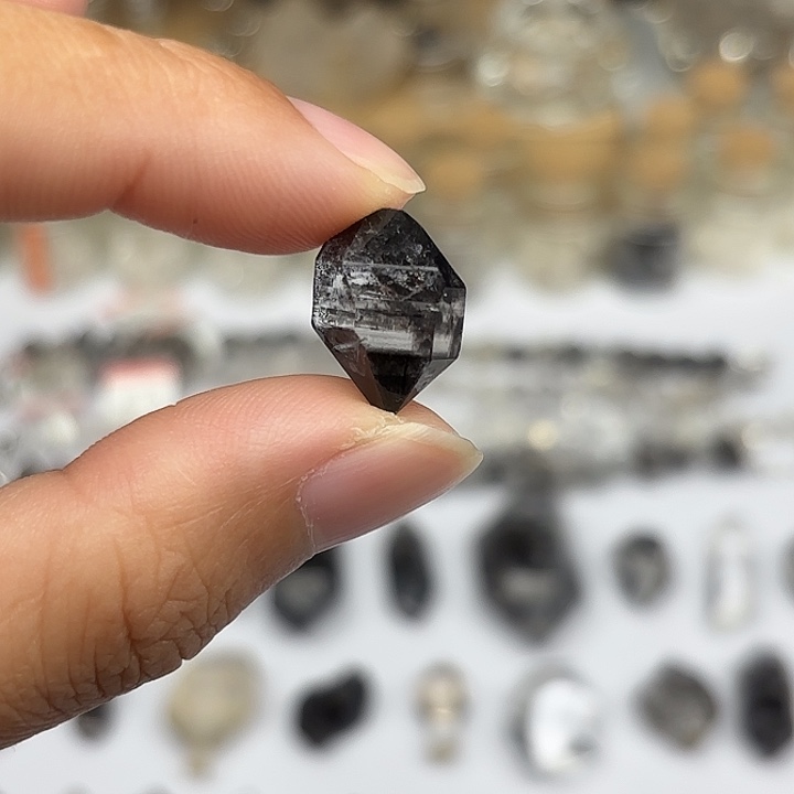 水晶颈饰未镶嵌散墨闪灵钻