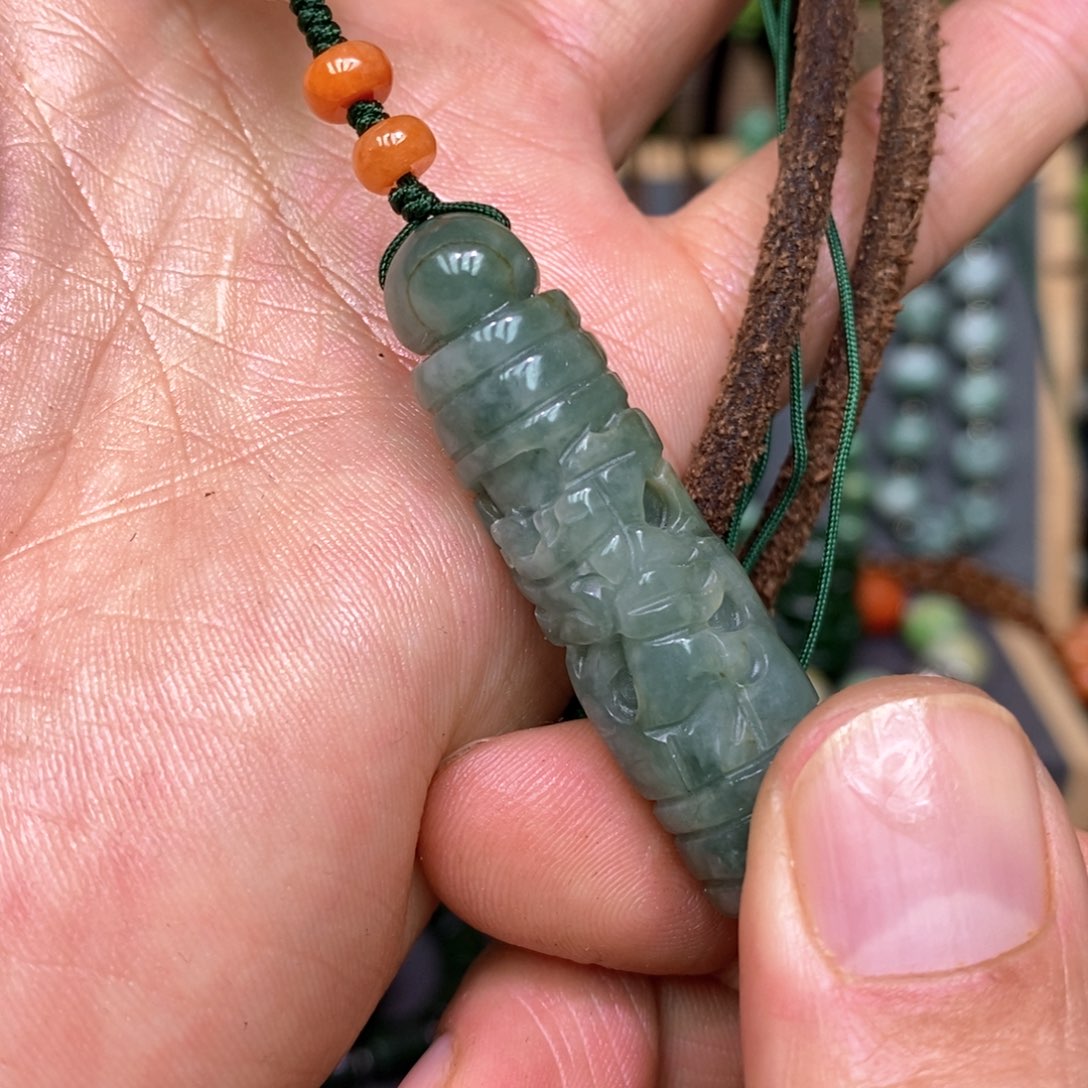 翡翠颈饰银S925镶嵌漂亮美眉