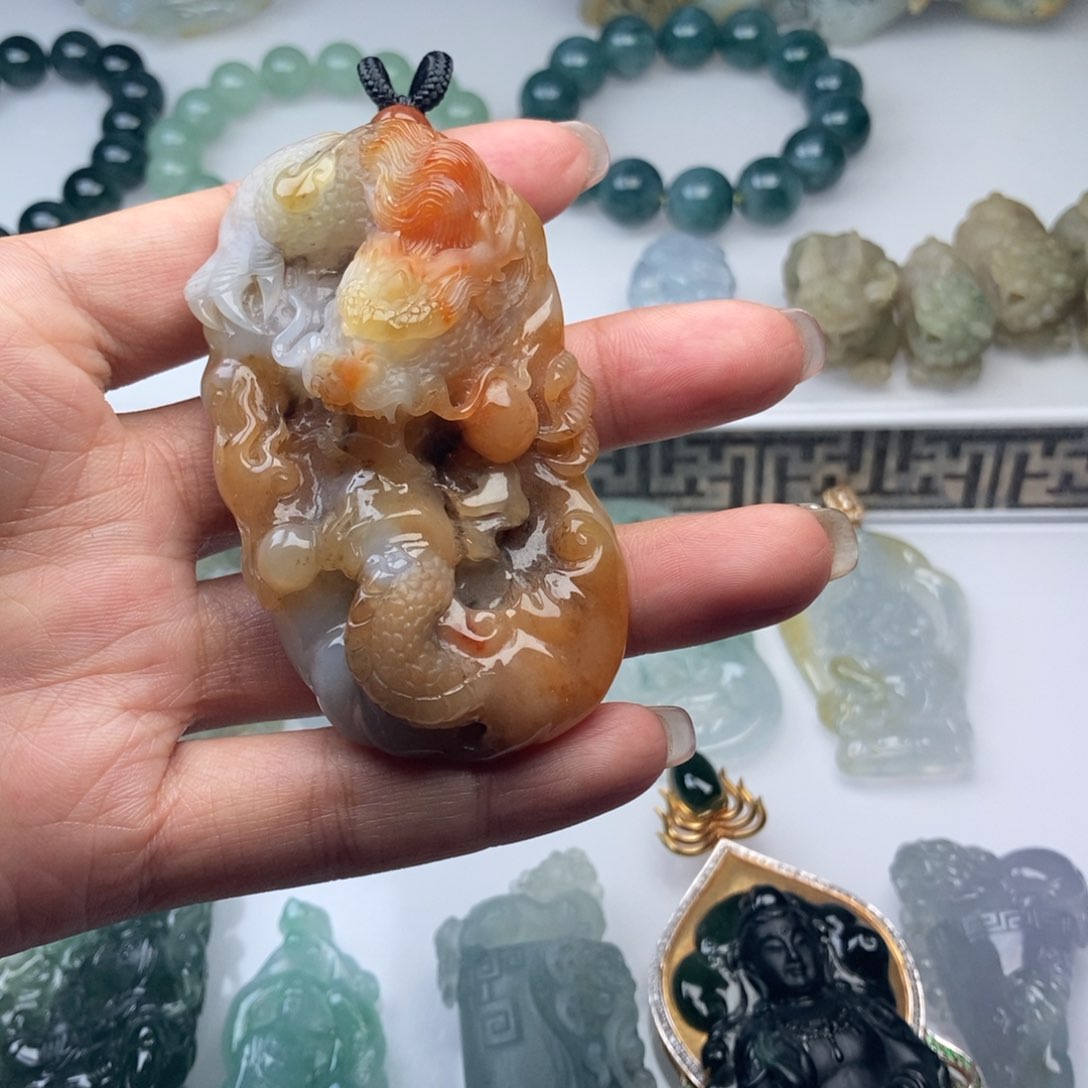 定制翡翠未镶嵌龙