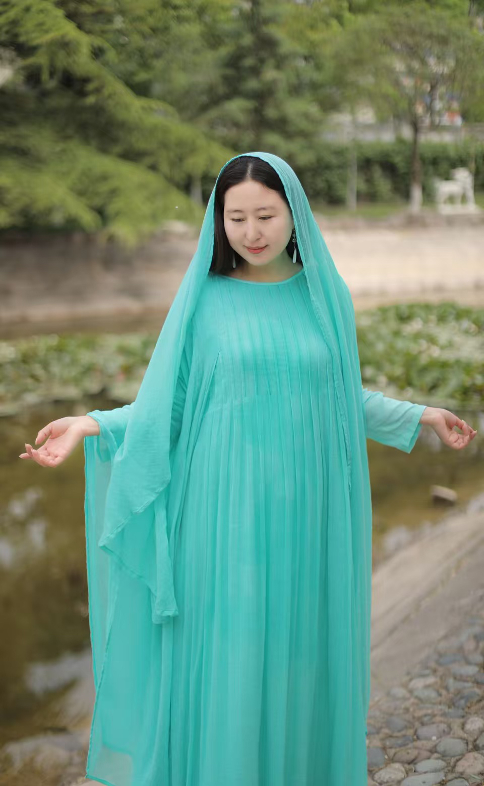 妙谛阁原创款绿色圆领棉麻修身飘逸灵动禅服