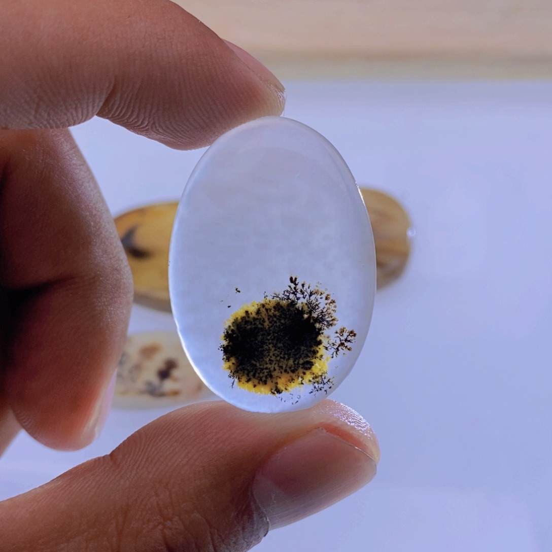 玛瑙/玉髓颈饰未镶嵌海****髓