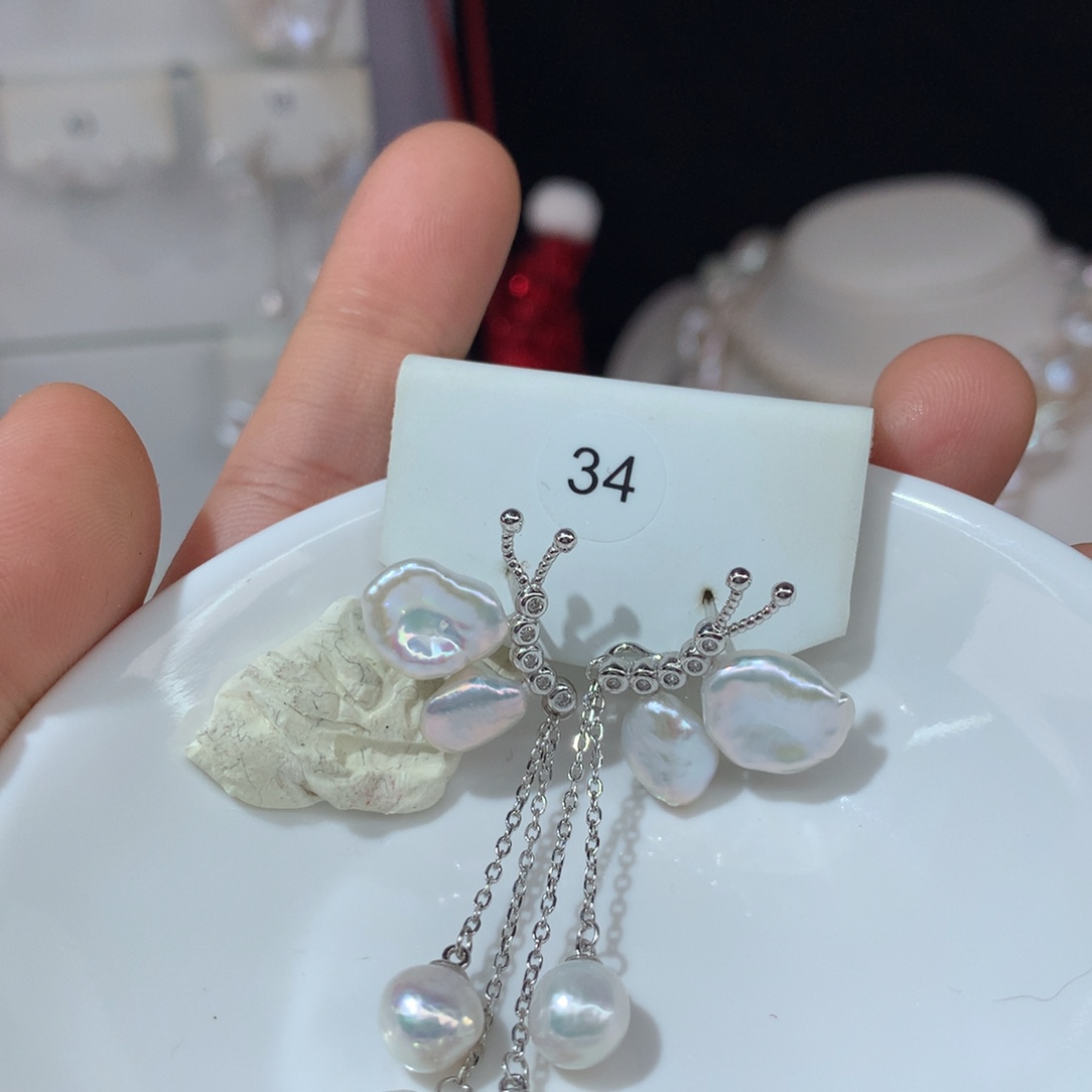 小****淡水珍珠银S925镶嵌耳饰