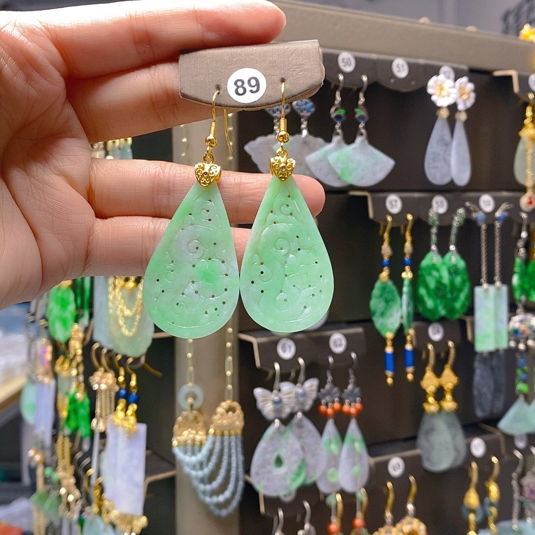 未镶嵌翡翠耳饰翡翠