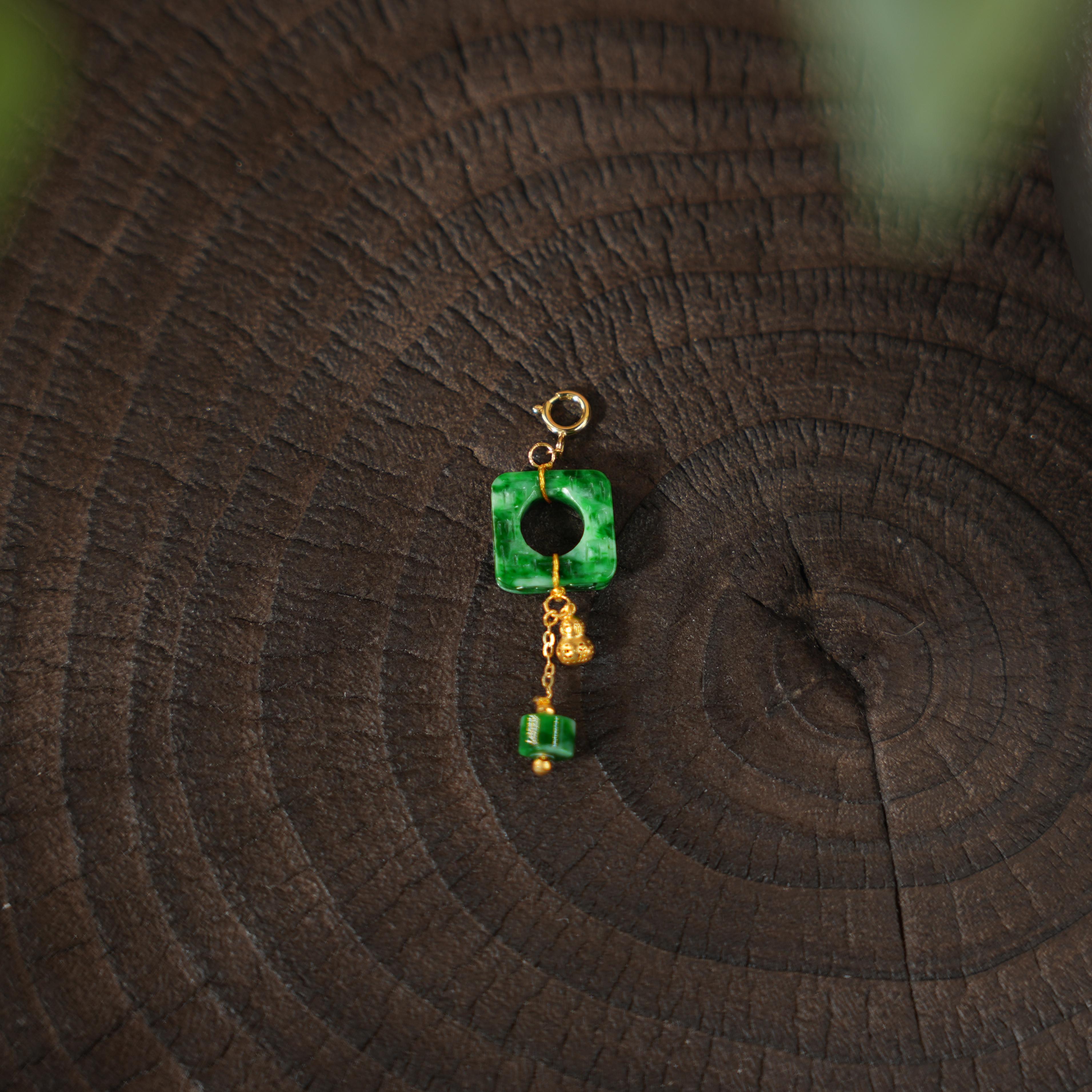 方圆-天然A货翡翠18K金吊坠（多样性发其一）