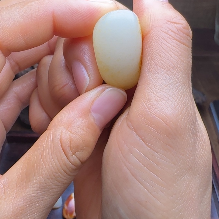 无***啡和田玉未镶嵌包链