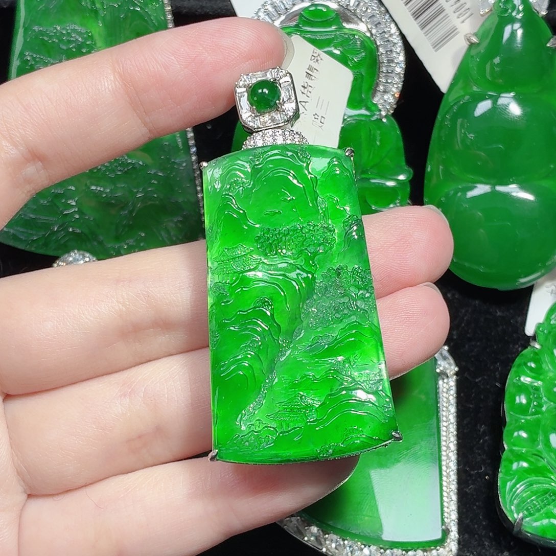 翡翠未镶嵌颈饰天然A货翡翠