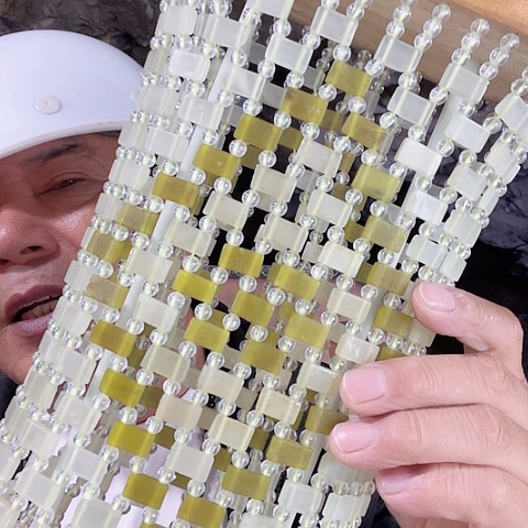 蛇纹石玉未镶嵌珠宝奇石