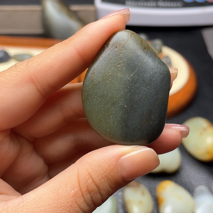 和田玉颈饰未镶嵌48