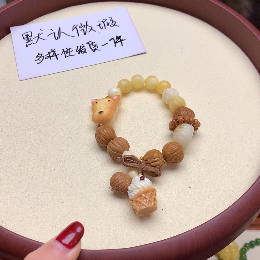 针钠钙石（海纹石）颈饰未镶嵌