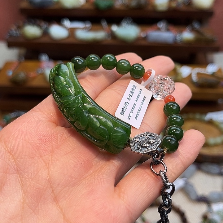 云***峰和田玉未镶嵌手链