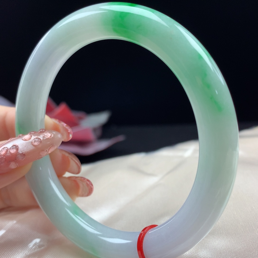 未镶嵌手镯（圆镯）翡翠97083，