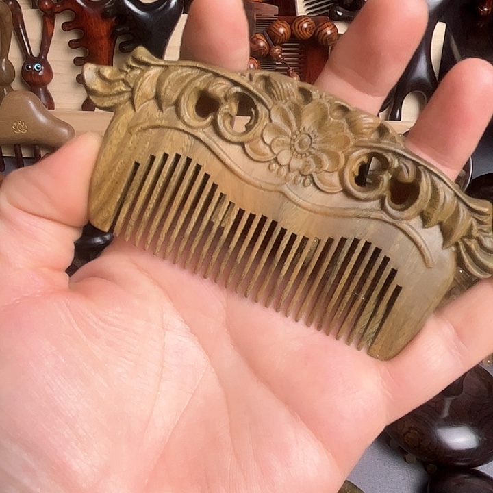 交趾黄檀（大红酸枝）绿檀木公主梳子