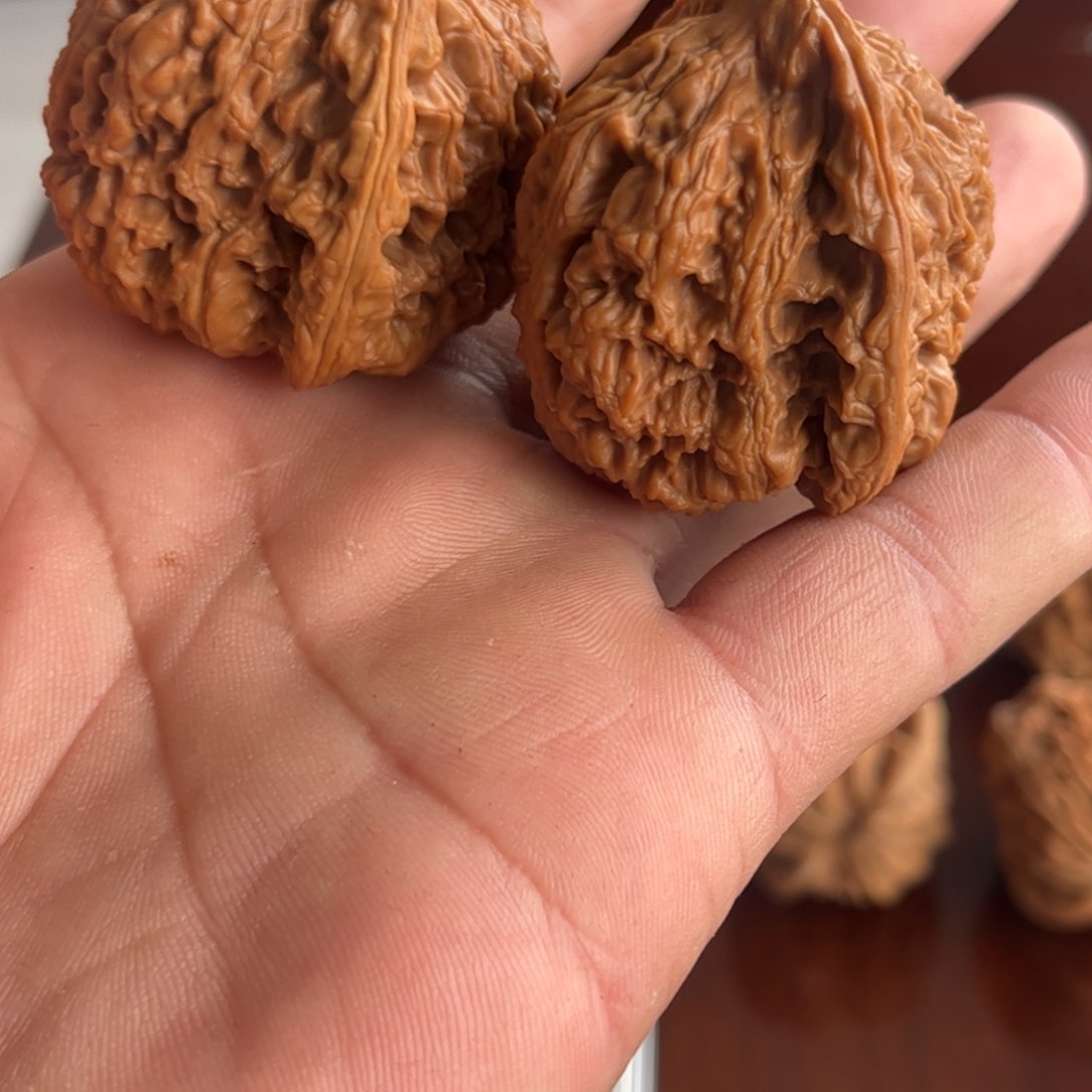 文玩核桃吊坠唐*宝南疆石