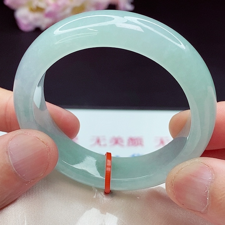 翡翠手镯未镶嵌51.8圈