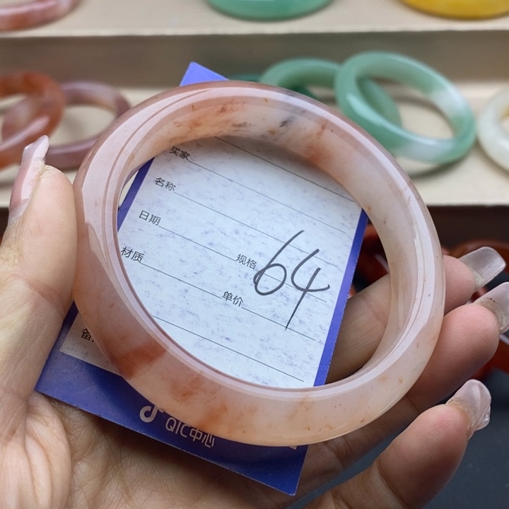 石英质玉手镯未镶嵌