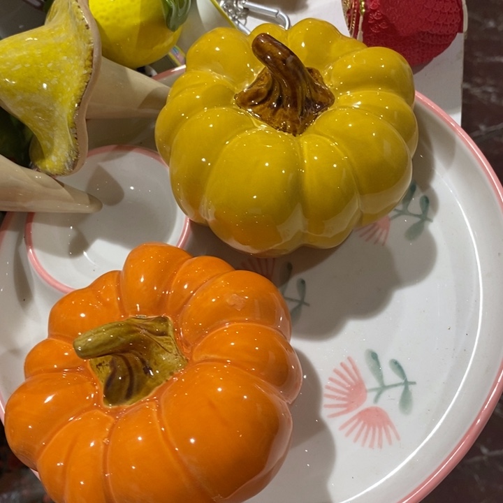 随***安陶瓷树脂工艺摆件