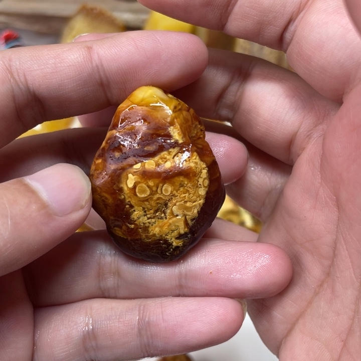 定制琥珀未镶嵌原矿琥珀