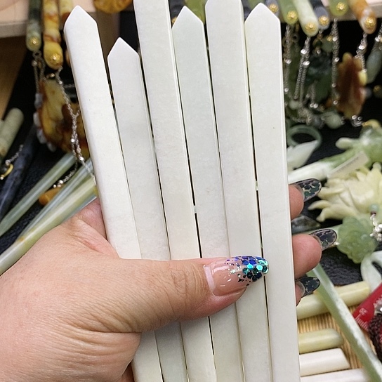 蛇纹石玉发簪未镶嵌