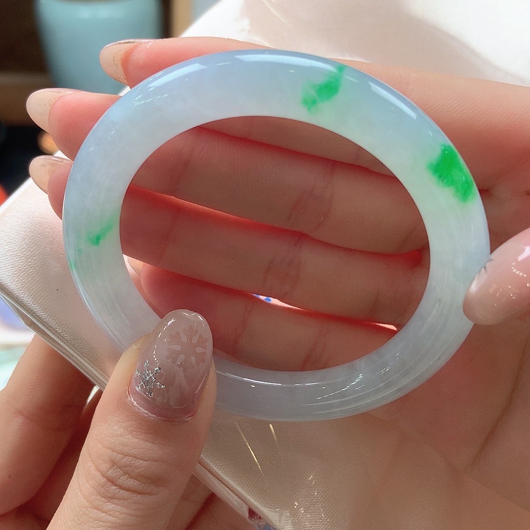 翡翠未镶嵌手镯冰飘阳绿30号