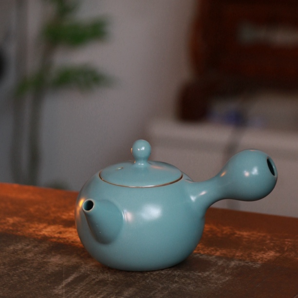 微瑕侧把壶_240毫升