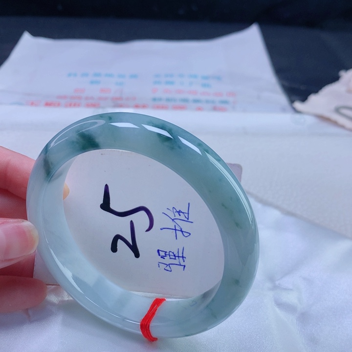 翡翠手镯未镶嵌6061606160616061
