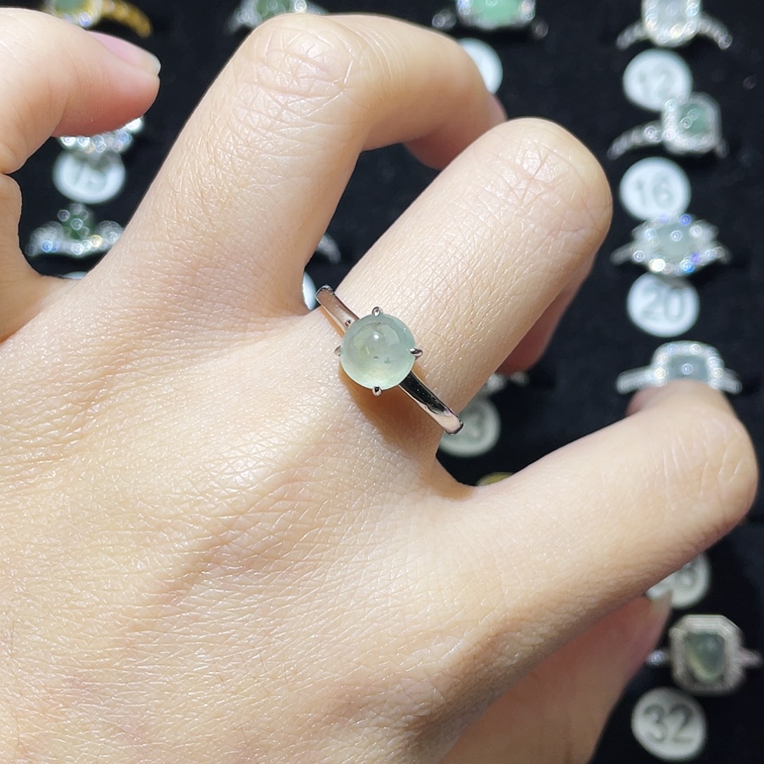 翡翠未镶嵌戒指戒指