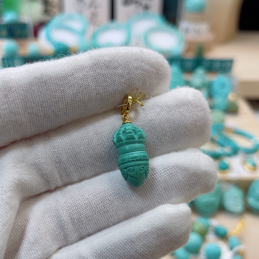 绿松石珠宝奇石18K金镶嵌