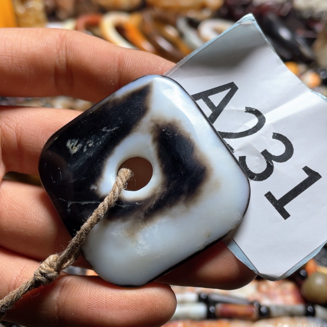 和田玉（糖玉）挂件未镶嵌