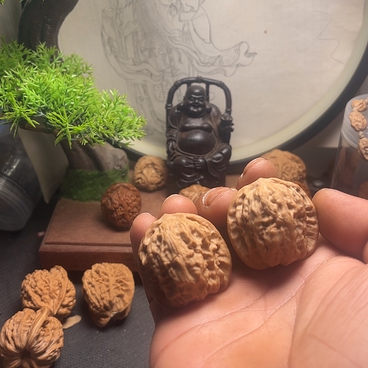 文玩核桃吊坠36野狼