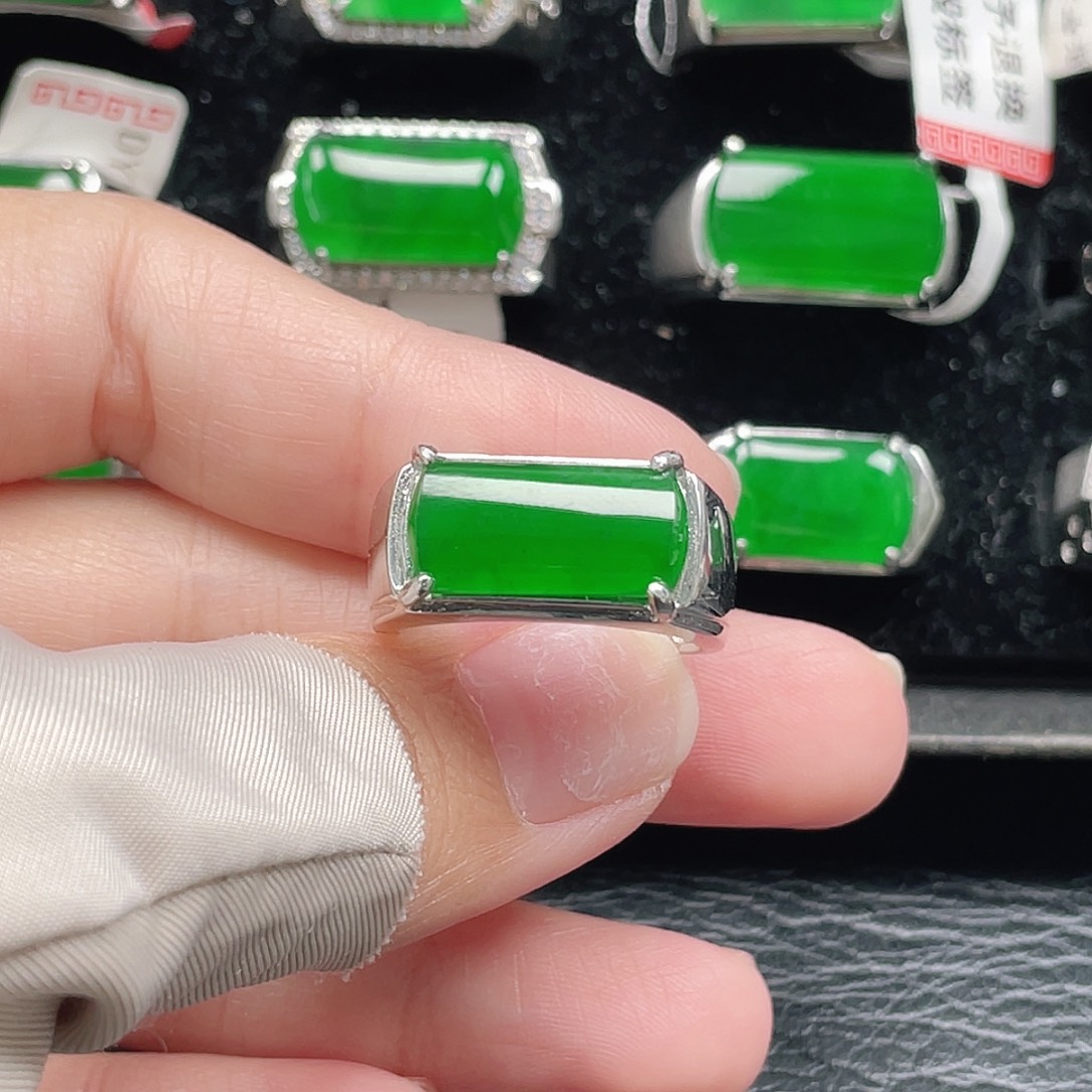 翡翠银S925镶嵌戒指天然A货翡翠没运费险4056