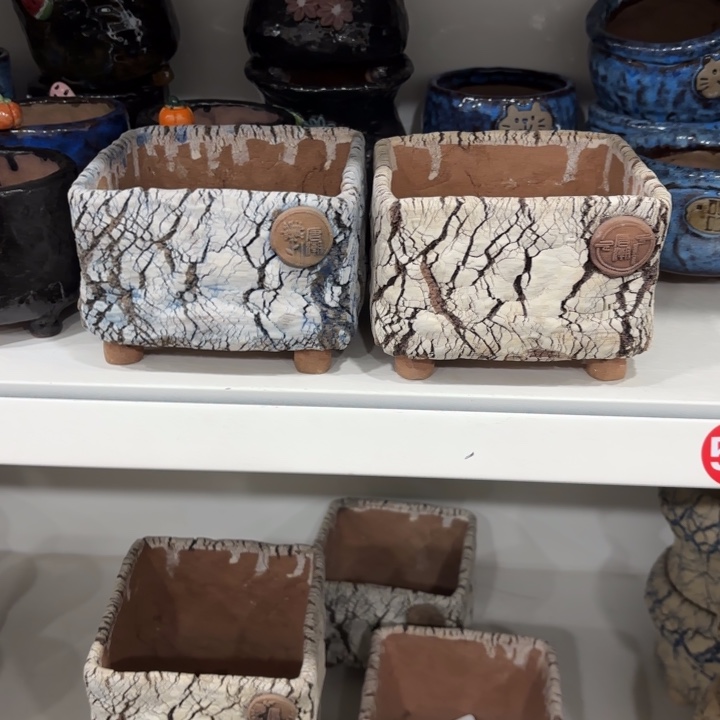 倩***房内口11.5高9左右，2个