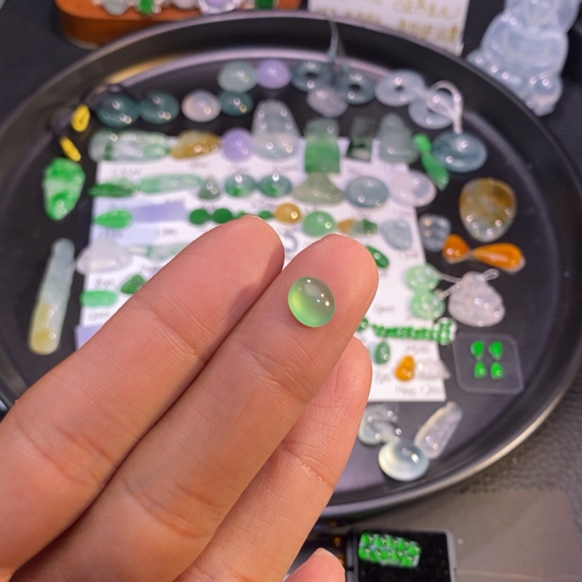 【闪购商品】翡翠挂件未镶嵌蛋