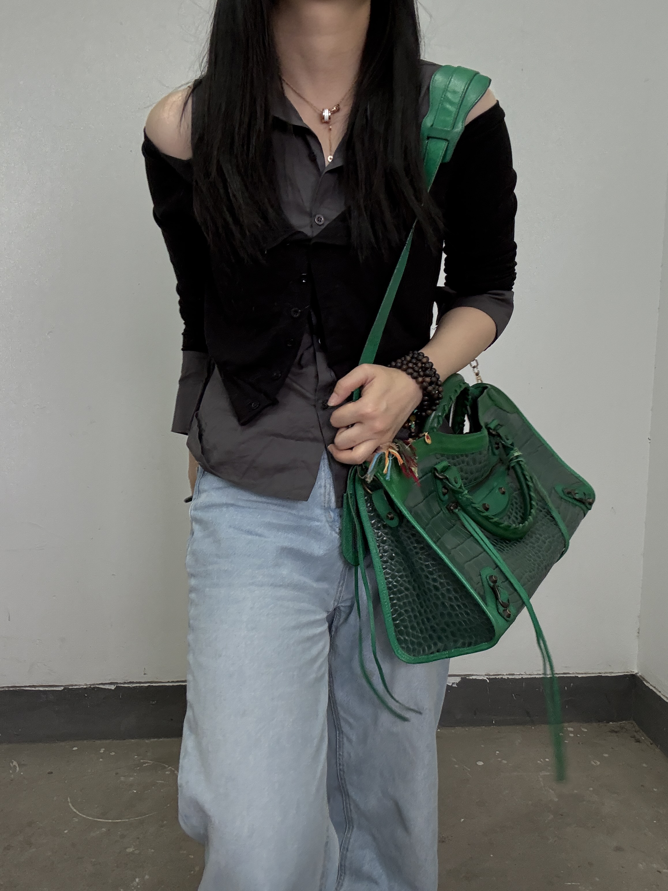 95新 Balenciaga/巴黎世家 牙牙 绿色鳄压超限定机车包