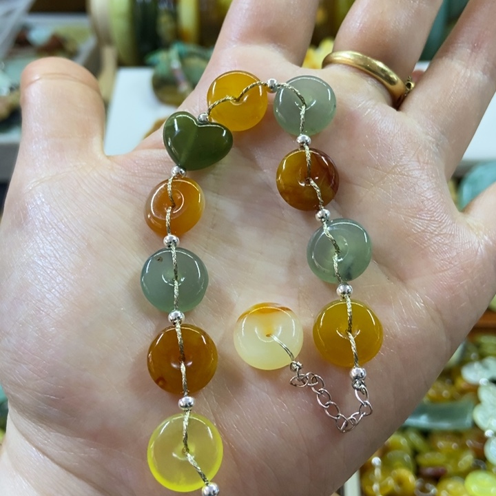 蛇纹石玉手串未镶嵌