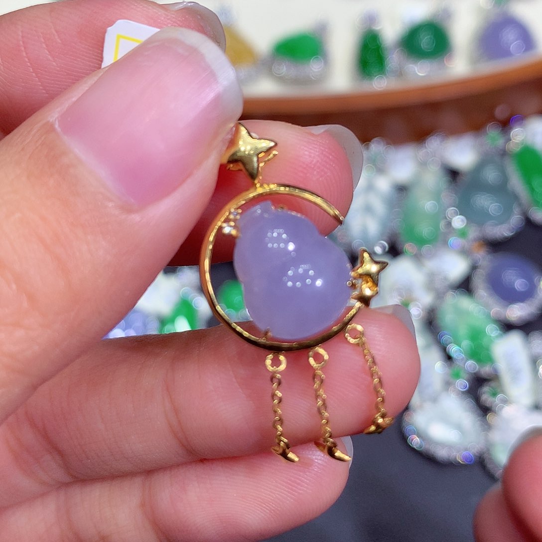 翡翠吊坠(不含链)18K金镶嵌