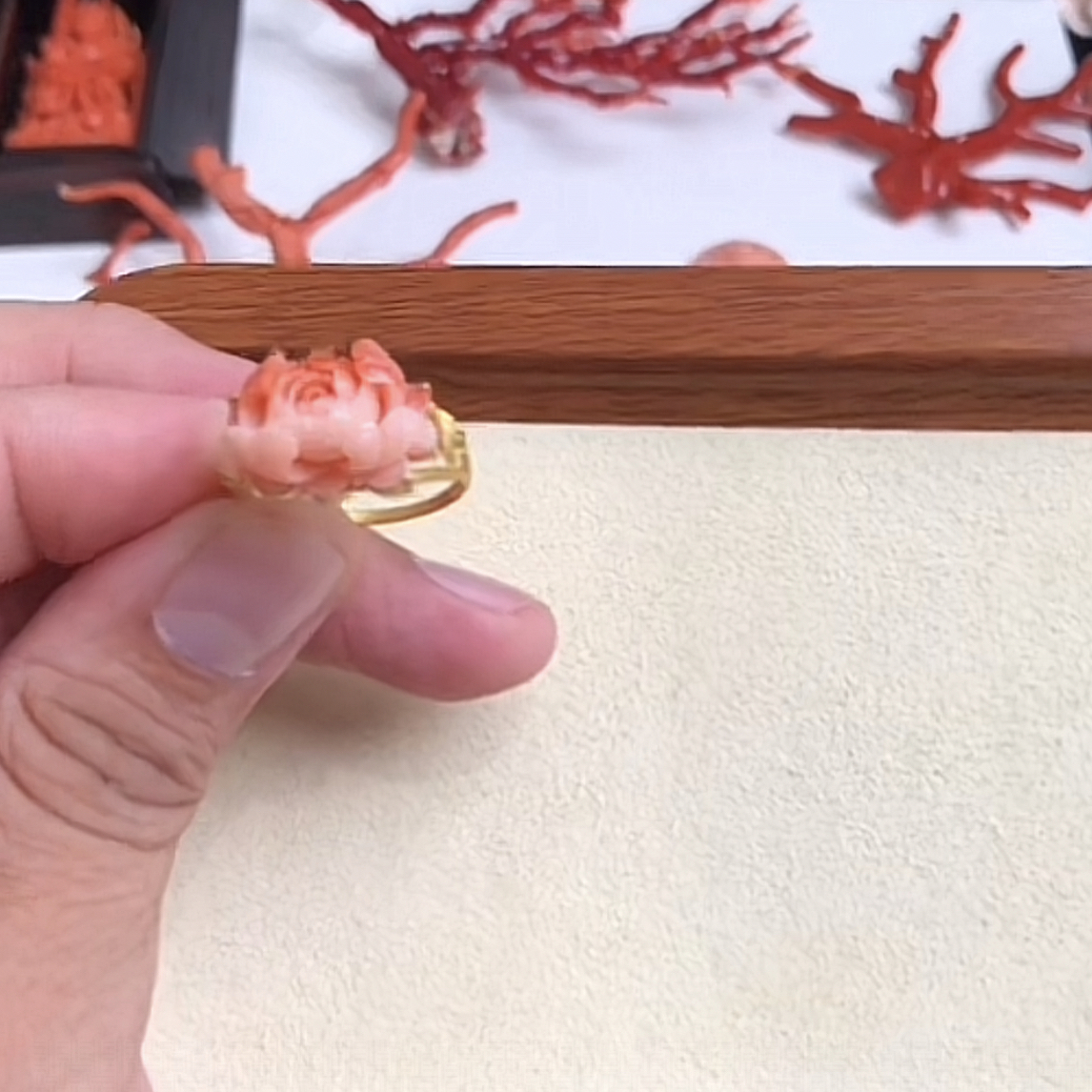 珊瑚牡丹戒指一个