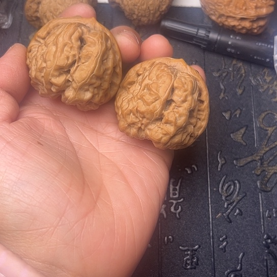 文玩核桃吊坠蛙蛙